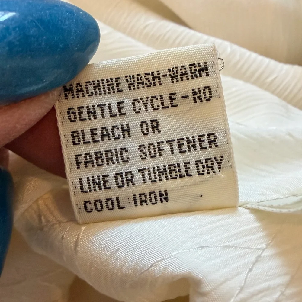 Vintage Liz Claiborne Cream Blouse with Neck Tie - Picture 8 of 8